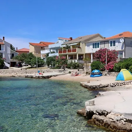 And With Parking Space Mandre, Pag - 6309 Pensionat 3*